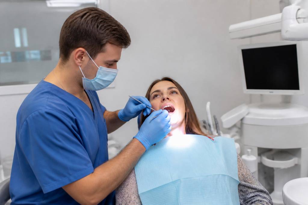 Dentiste asserac : soins dentaires pour une bonne santé bucco-dentaire